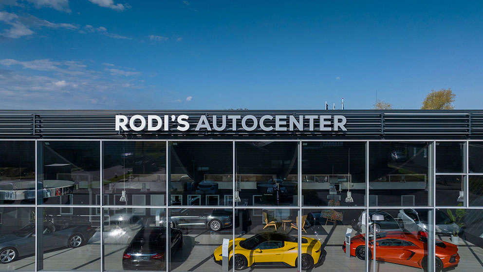 Rodi's Autocenter Facade 2024