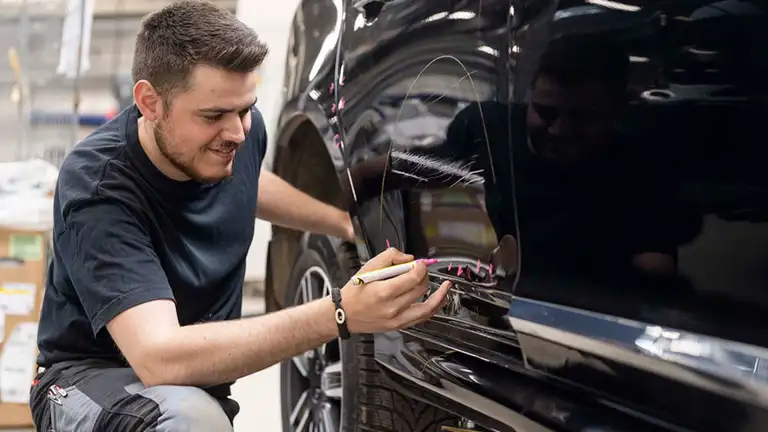 Autohuset Vestergaard Pladesmed 2024