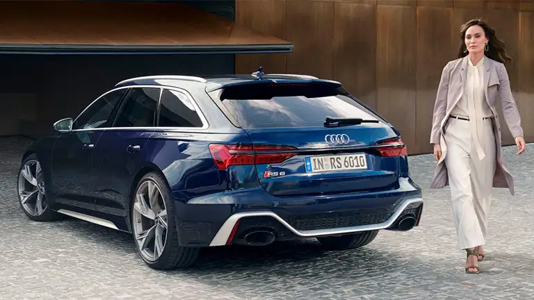Audi RS6 Blå Fabrik 2024