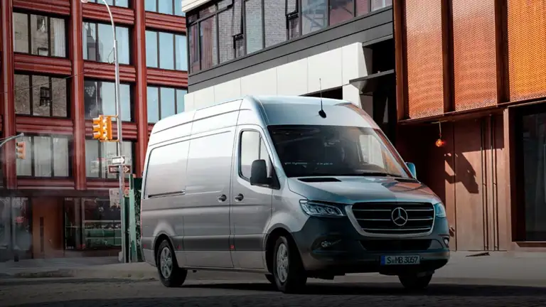 Mercedes Benz Sprinter Varebil Fabrik 2023