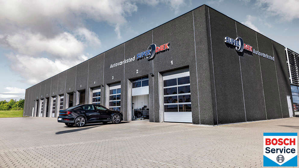 Super Dæk Med BOSCH Logo Nyt Facade