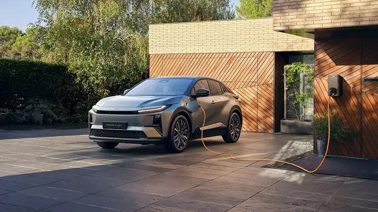 Toyota C HR 2025 Grå