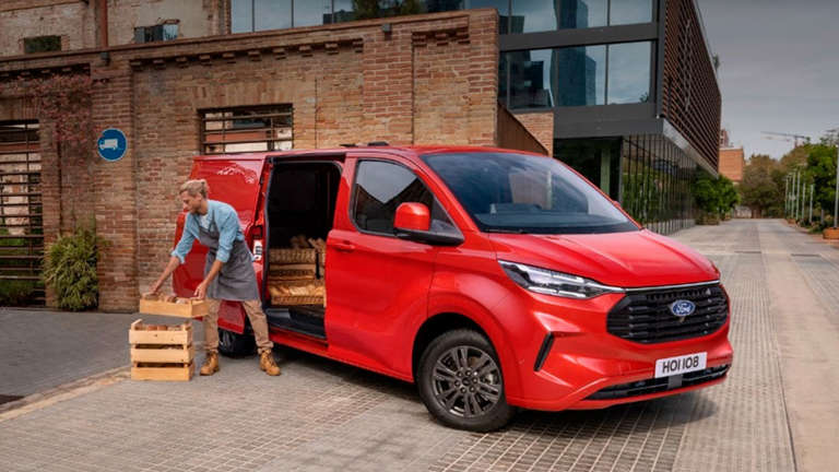 Ford Transit Custom Van Fabrik 2024