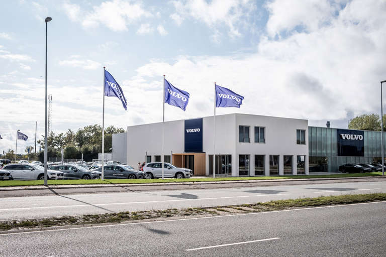 Via Biler Vallensbaek Volvo Facade