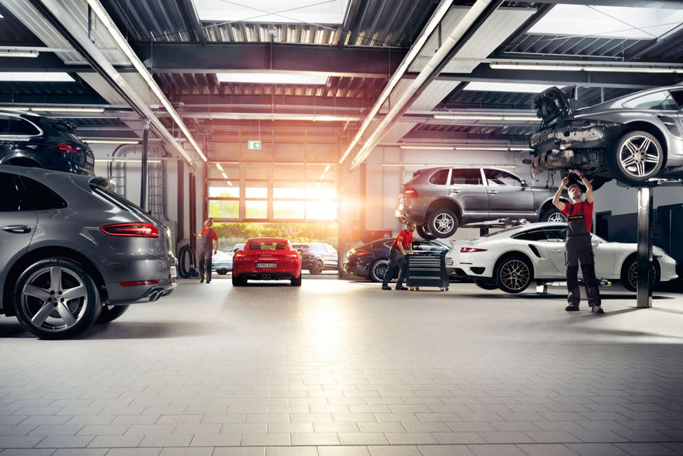 Semler Porsche Værksted Billede