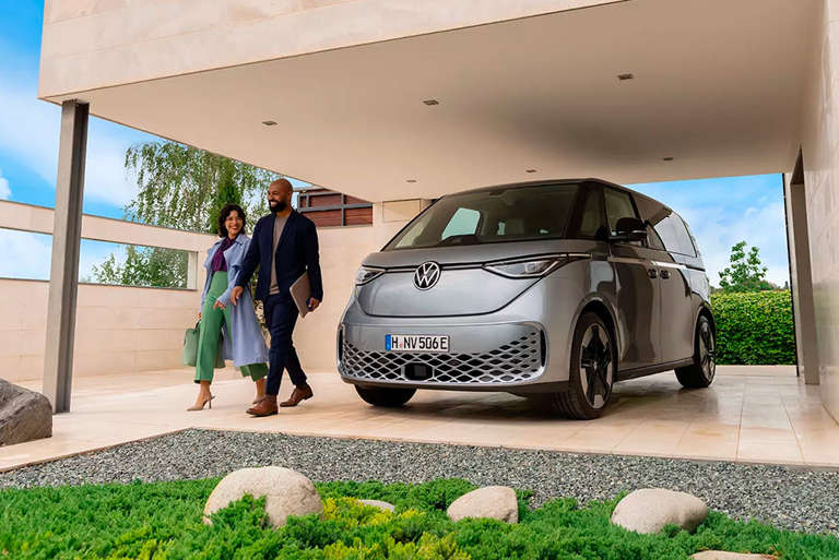 Volkswagen ID Buzz i Carport 2023