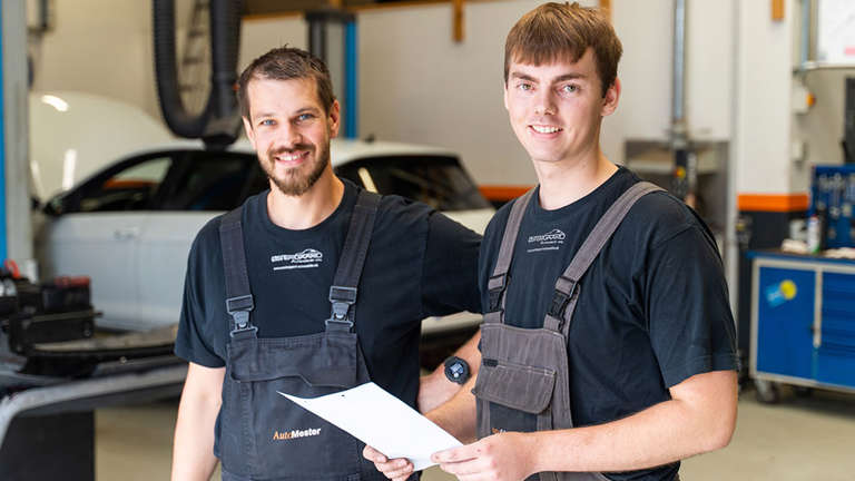 Østergaard Automobiler Værksted Med 2 Pers