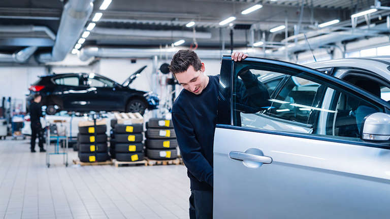 Via Biler Klargøring Montør 1 2024