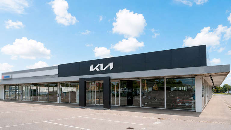N. Kjær Bilcentret Facade