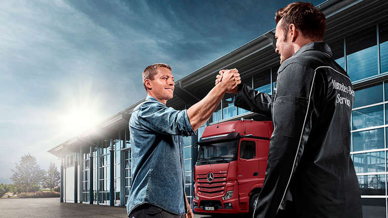 Mercedes Benz Trucks Mekaniker Fabrik 2024