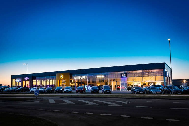 Bjarne Nielsen Bin2bil Holbæk Facade Aftenbillede
