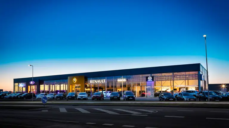 Bjarne Nielsen Bin2bil Holbæk Facade Aftenbillede