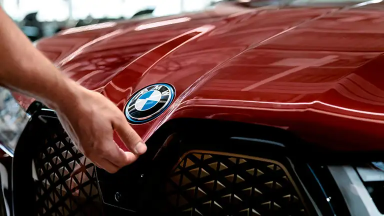 Jan Nygaard AS BMW Front Rød 2024